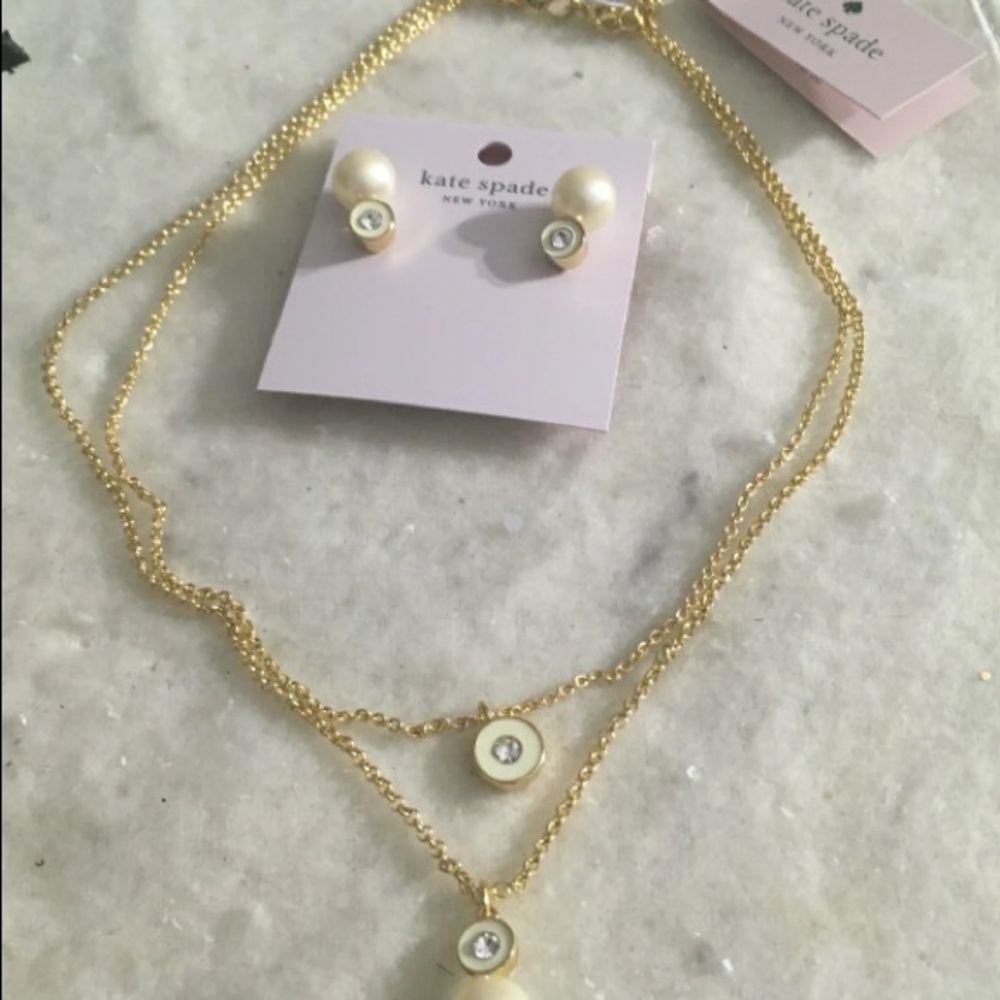 Pearly delight earrings and necklace